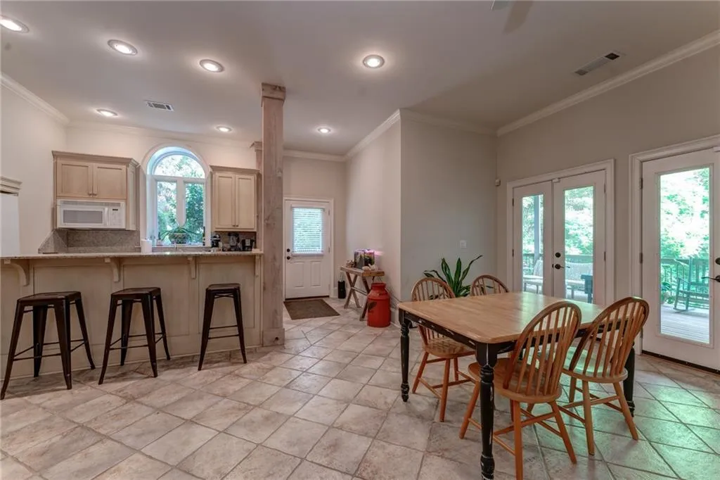 465 Montwicke Chase Nw, Atlanta, Georgia 30327, 5 Bedrooms Bedrooms, ,5 BathroomsBathrooms,Residential,Sold,465 Montwicke Chase Nw,7042635