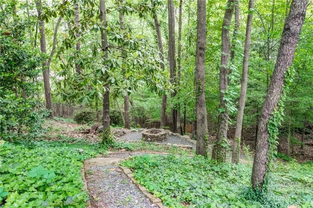 465 Montwicke Chase Nw, Atlanta, Georgia 30327, 5 Bedrooms Bedrooms, ,5 BathroomsBathrooms,Residential,Sold,465 Montwicke Chase Nw,7042635