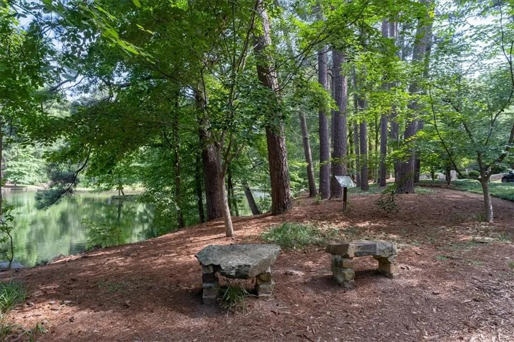Located blocks from the Duck Pond