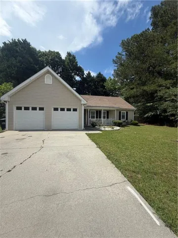 910 Burning Bush Drive, Loganville, Georgia 30052