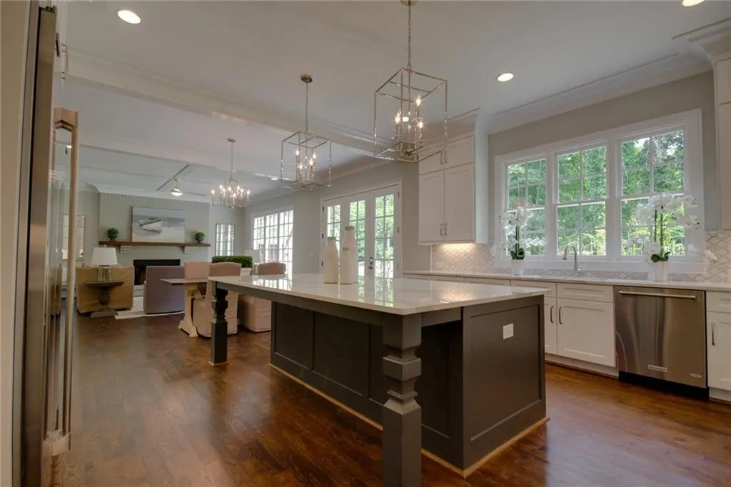 485 Windsor Parkway, Atlanta, Georgia 30342, 5 Bedrooms Bedrooms, ,5 BathroomsBathrooms,Residential,Sold,485 Windsor Parkway,5887060