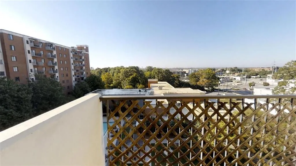 300 Johnson Ferry Road Ne Unit B708, Sandy Springs, Georgia 30328, 1 Bedroom Bedrooms, ,1 BathroomBathrooms,Residential,Sold,300 Johnson Ferry Road Ne Unit B708,6617229