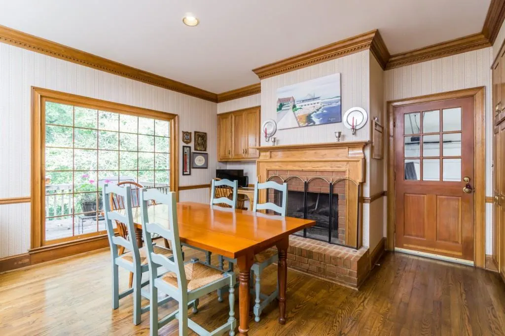 445 Riverhill Drive, Sandy Springs, Georgia 30328, 3 Bedrooms Bedrooms, ,3 BathroomsBathrooms,Residential,Sold,445 Riverhill Drive,6963457 445 Riverhill Drive, Sandy Springs, Georgia 30328, 3 Bedrooms Bedrooms, ,3 BathroomsBathrooms,Residential,Sold,445 Riverhill Drive,6963457