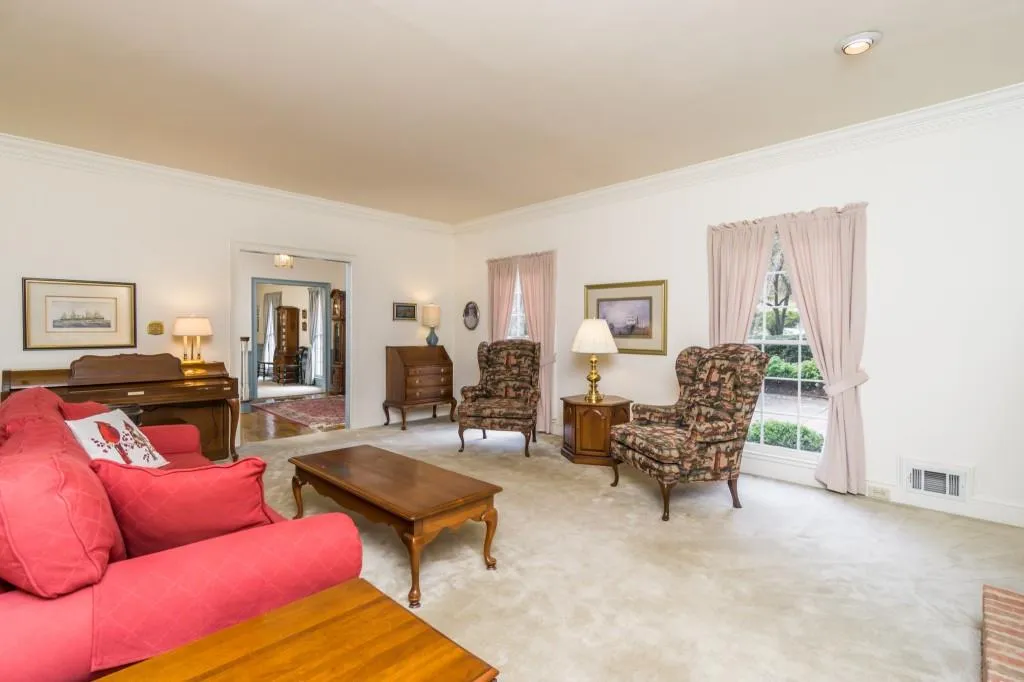 445 Riverhill Drive, Sandy Springs, Georgia 30328, 3 Bedrooms Bedrooms, ,3 BathroomsBathrooms,Residential,Sold,445 Riverhill Drive,6963457 445 Riverhill Drive, Sandy Springs, Georgia 30328, 3 Bedrooms Bedrooms, ,3 BathroomsBathrooms,Residential,Sold,445 Riverhill Drive,6963457