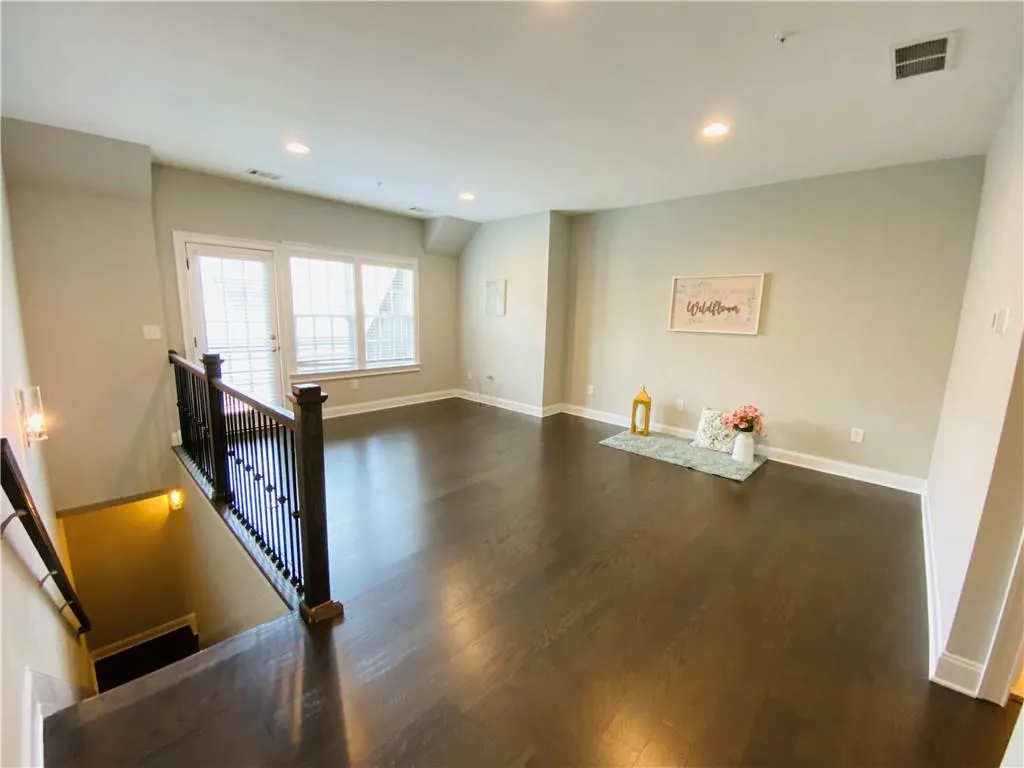 6564 Aria Village Drive Unit 627, Sandy Springs, Georgia 30328, 3 Bedrooms Bedrooms, ,4 BathroomsBathrooms,Residential,Sold,6564 Aria Village Drive Unit 627,7415742