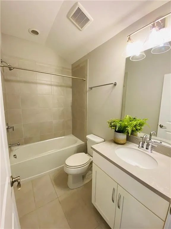 6564 Aria Village Drive Unit 627, Sandy Springs, Georgia 30328, 3 Bedrooms Bedrooms, ,4 BathroomsBathrooms,Residential,Sold,6564 Aria Village Drive Unit 627,7415742