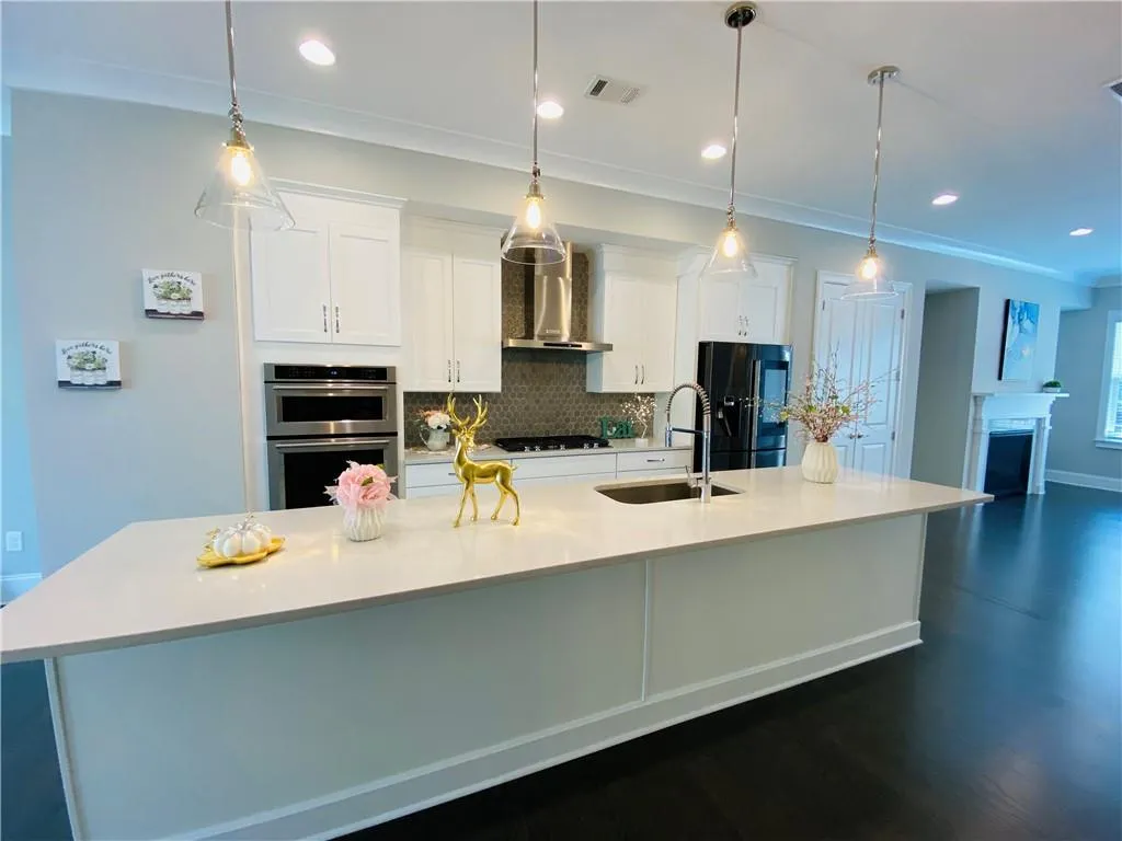 6564 Aria Village Drive Unit 627, Sandy Springs, Georgia 30328, 3 Bedrooms Bedrooms, ,4 BathroomsBathrooms,Residential,Sold,6564 Aria Village Drive Unit 627,7415742