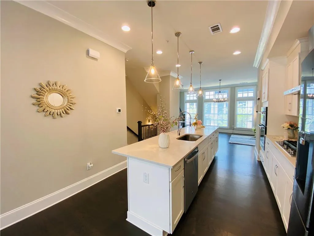 6564 Aria Village Drive Unit 627, Sandy Springs, Georgia 30328, 3 Bedrooms Bedrooms, ,4 BathroomsBathrooms,Residential,Sold,6564 Aria Village Drive Unit 627,7415742