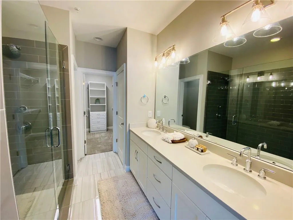 6564 Aria Village Drive Unit 627, Sandy Springs, Georgia 30328, 3 Bedrooms Bedrooms, ,4 BathroomsBathrooms,Residential,Sold,6564 Aria Village Drive Unit 627,7415742