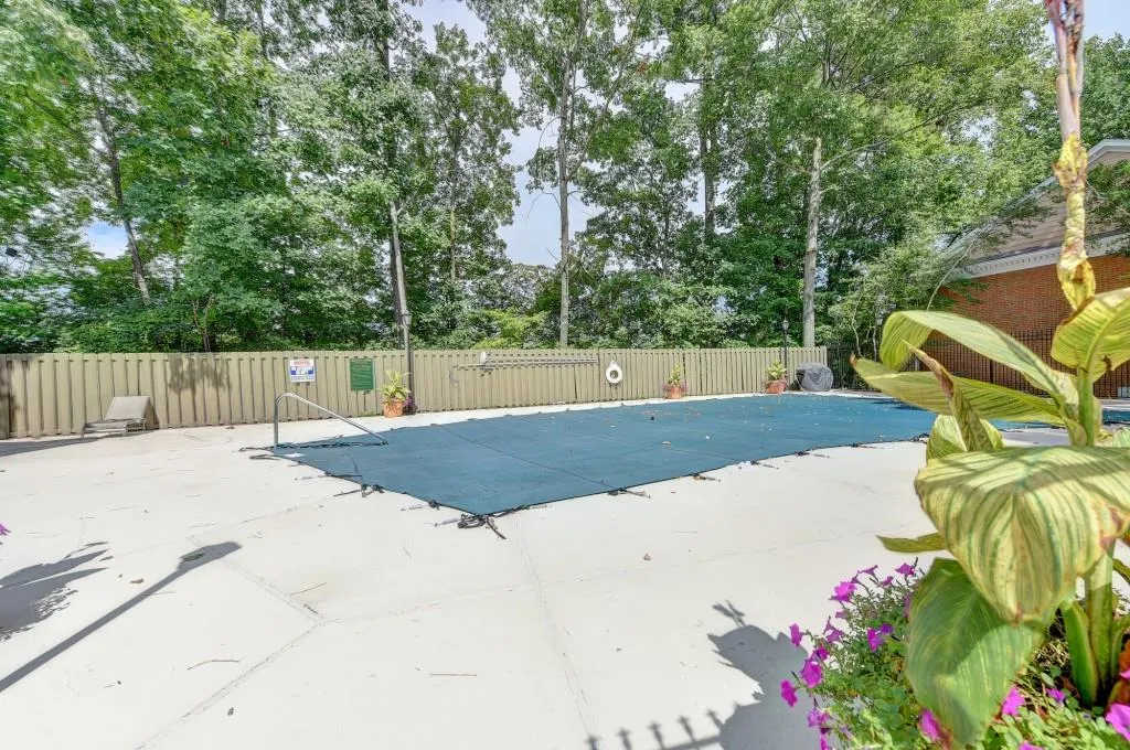 7500 Roswell Road Unit 77, Sandy Springs, Georgia 30350, 3 Bedrooms Bedrooms, ,2 BathroomsBathrooms,Residential,Sold,7500 Roswell Road Unit 77,6792070