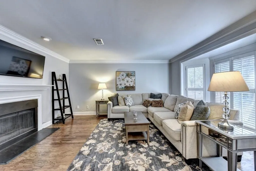 7500 Roswell Road Unit 77, Sandy Springs, Georgia 30350, 3 Bedrooms Bedrooms, ,2 BathroomsBathrooms,Residential,Sold,7500 Roswell Road Unit 77,6792070