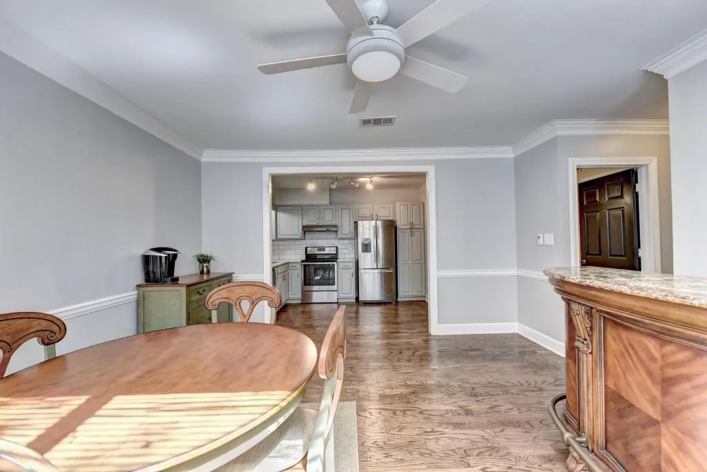 7500 Roswell Road Unit 77, Sandy Springs, Georgia 30350, 3 Bedrooms Bedrooms, ,2 BathroomsBathrooms,Residential,Sold,7500 Roswell Road Unit 77,6792070