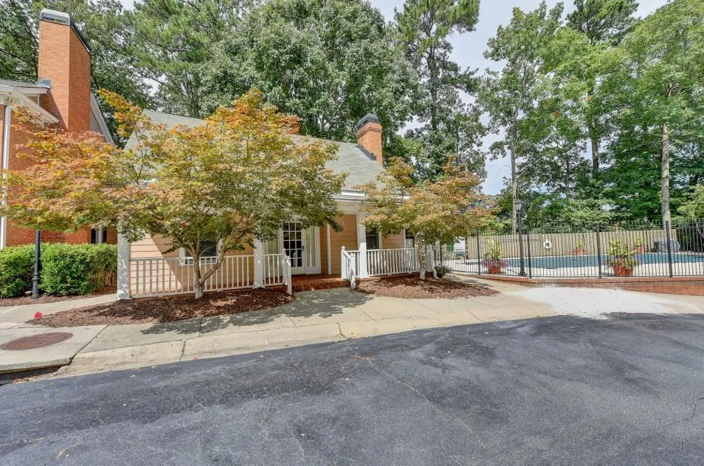 7500 Roswell Road Unit 77, Sandy Springs, Georgia 30350, 3 Bedrooms Bedrooms, ,2 BathroomsBathrooms,Residential,Sold,7500 Roswell Road Unit 77,6792070