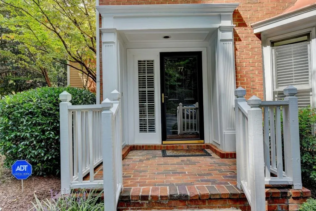 7500 Roswell Road Unit 77, Sandy Springs, Georgia 30350, 3 Bedrooms Bedrooms, ,2 BathroomsBathrooms,Residential,Sold,7500 Roswell Road Unit 77,6792070