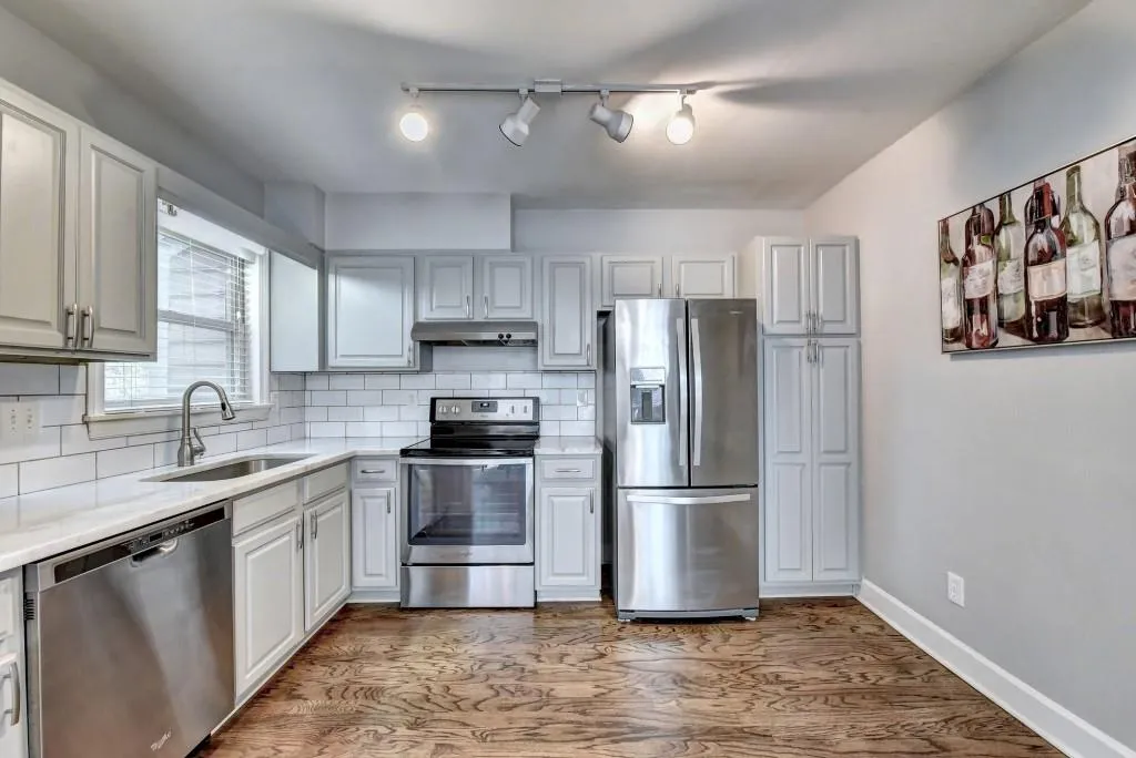 7500 Roswell Road Unit 77, Sandy Springs, Georgia 30350, 3 Bedrooms Bedrooms, ,2 BathroomsBathrooms,Residential,Sold,7500 Roswell Road Unit 77,6792070