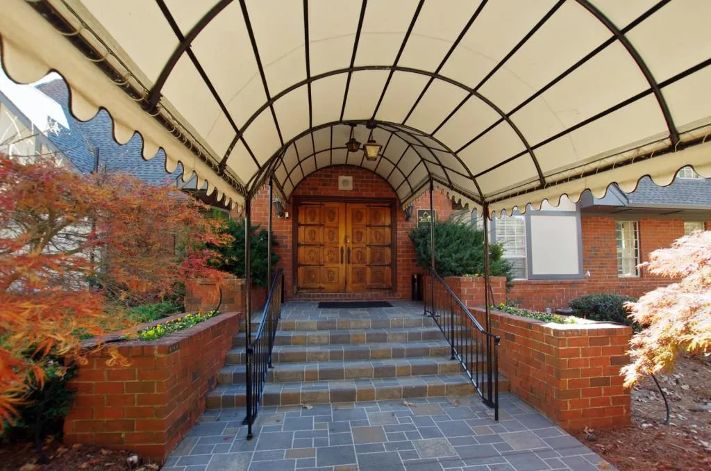 6851 Roswell Road Unit G10, Sandy Springs, Georgia 30328, 1 Bedroom Bedrooms, ,1 BathroomBathrooms,Residential,Sold,6851 Roswell Road Unit G10,5940250