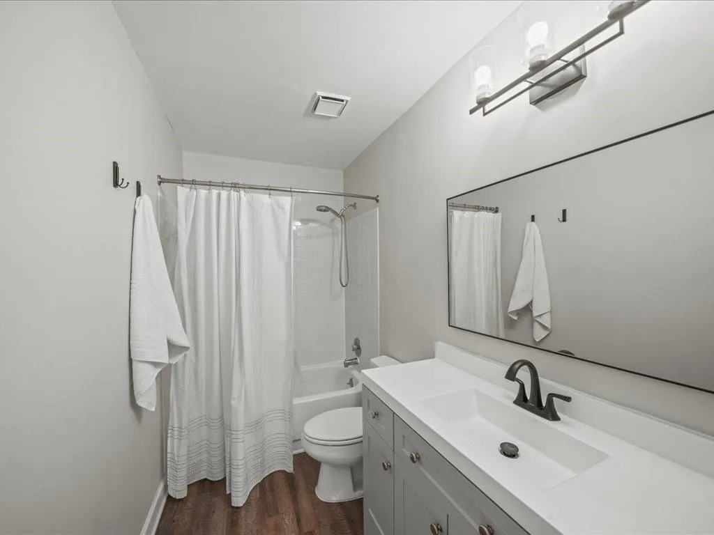 50 Mount Vernon Circle, Atlanta, Georgia 30338, 2 Bedrooms Bedrooms, ,2 BathroomsBathrooms,Residential,For Sale,50 Mount Vernon Circle,7700855