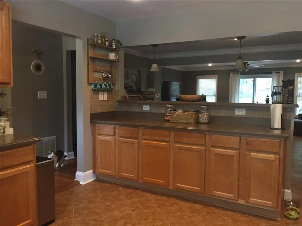 182 Peachtree Hollow Court Unit 2, Atlanta, Georgia 30328, 2 Bedrooms Bedrooms, ,2 BathroomsBathrooms,Residential,Sold,182 Peachtree Hollow Court Unit 2,5758162