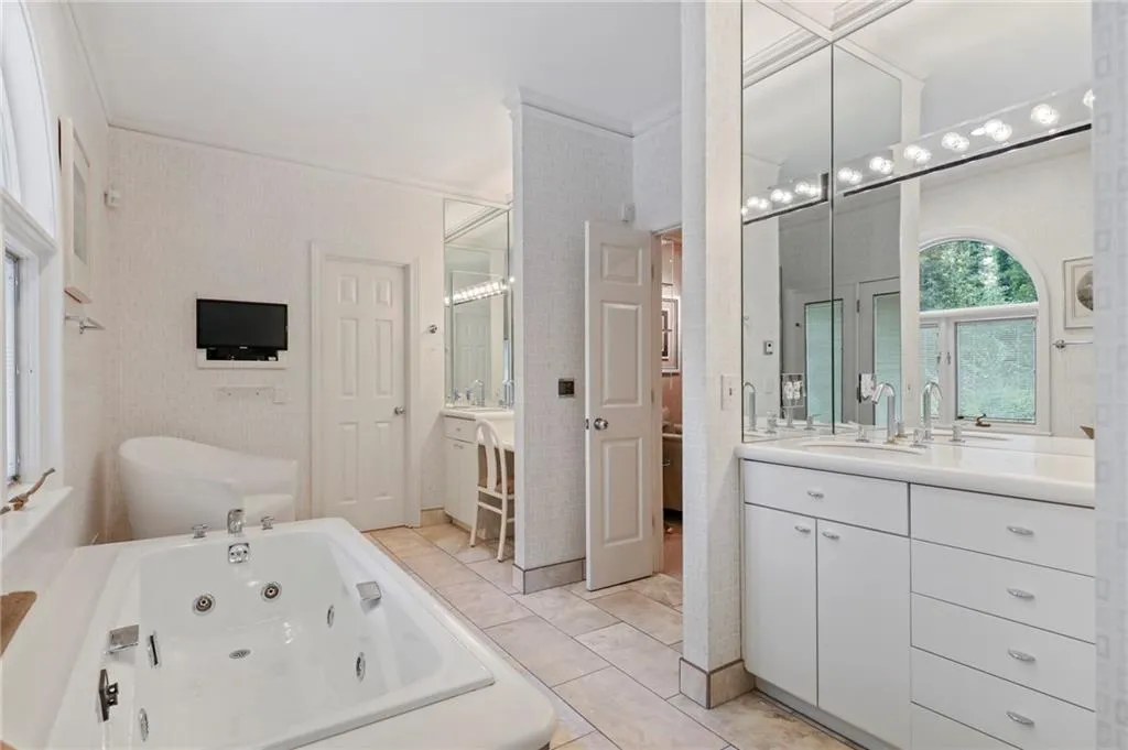 310 Lighthouse Point, Atlanta, Georgia 30328, 4 Bedrooms Bedrooms, ,4 BathroomsBathrooms,Residential,Sold,310 Lighthouse Point,6810198