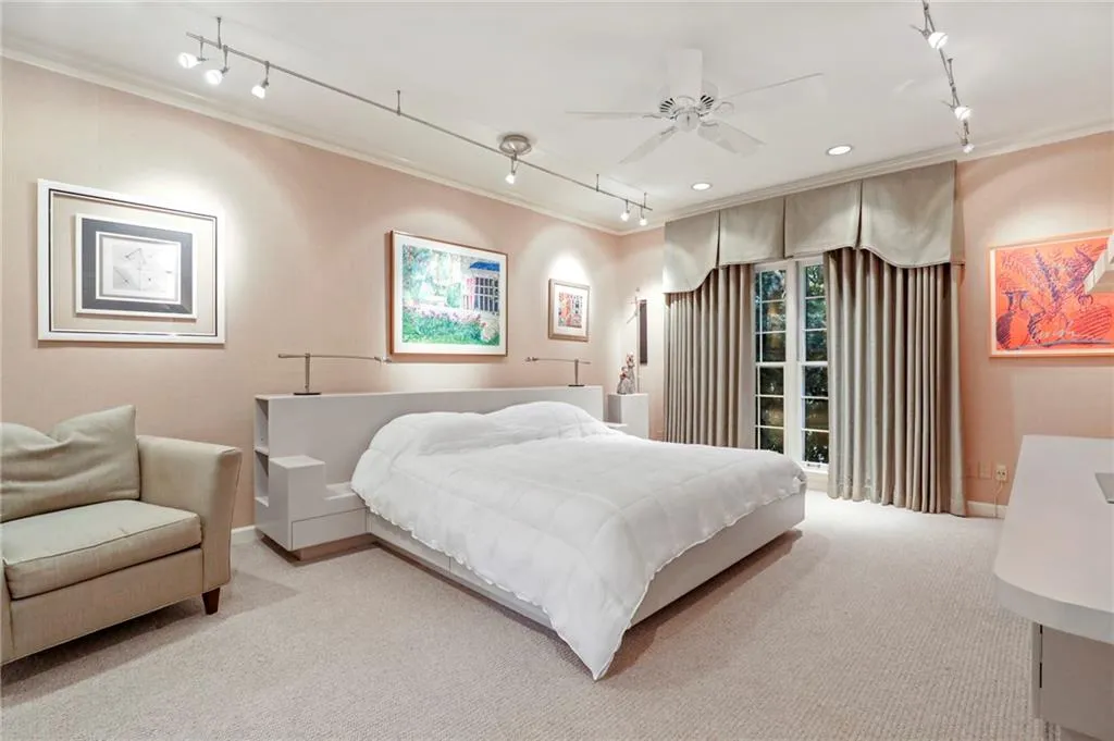 310 Lighthouse Point, Atlanta, Georgia 30328, 4 Bedrooms Bedrooms, ,4 BathroomsBathrooms,Residential,Sold,310 Lighthouse Point,6810198
