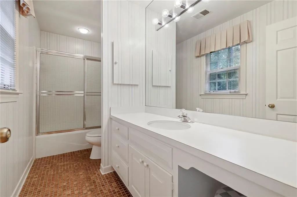 310 Lighthouse Point, Atlanta, Georgia 30328, 4 Bedrooms Bedrooms, ,4 BathroomsBathrooms,Residential,Sold,310 Lighthouse Point,6810198