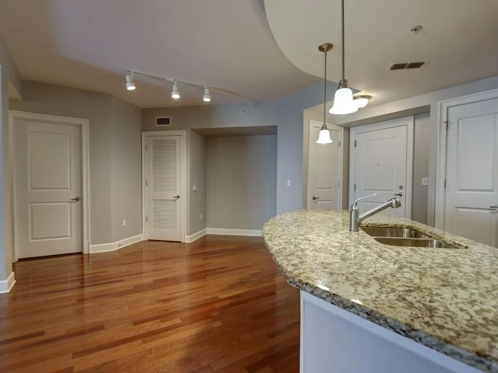 200 River Vista Drive Unit 220, Atlanta, Georgia 30339, 2 Bedrooms Bedrooms, ,2 BathroomsBathrooms,Residential,Sold,200 River Vista Drive Unit 220,5824133
