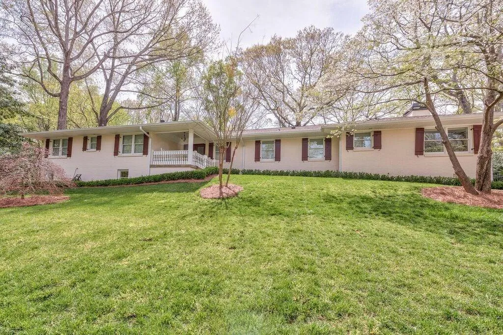 248 Tara Trail, Atlanta, Georgia 30327, 4 Bedrooms Bedrooms, ,3 BathroomsBathrooms,Residential,Sold,248 Tara Trail,5666979