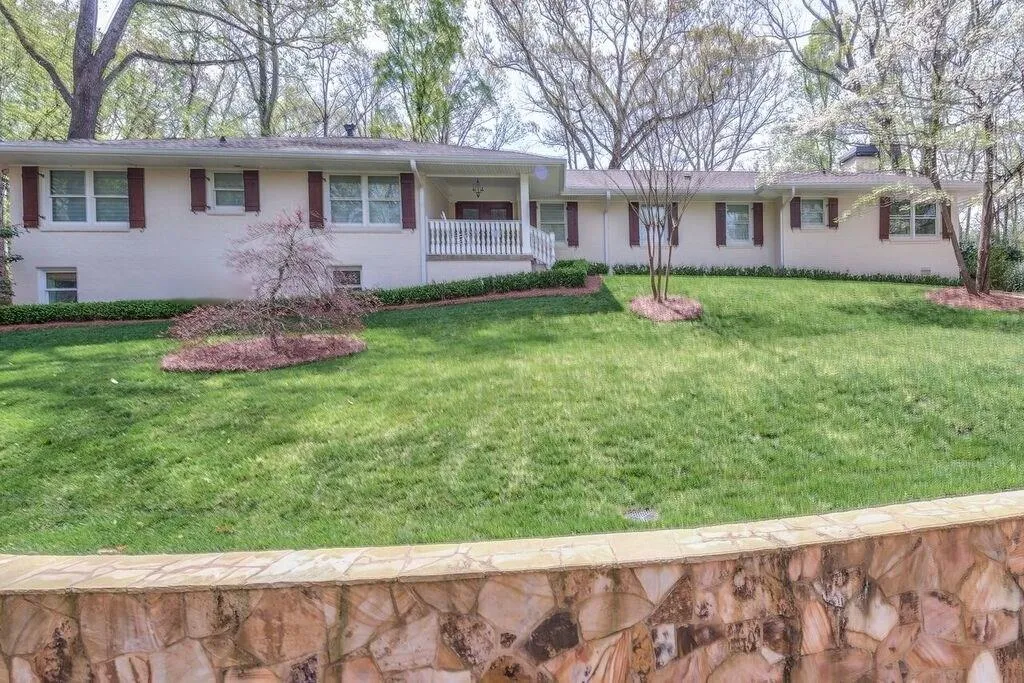 248 Tara Trail, Atlanta, Georgia 30327, 4 Bedrooms Bedrooms, ,3 BathroomsBathrooms,Residential,Sold,248 Tara Trail,5666979