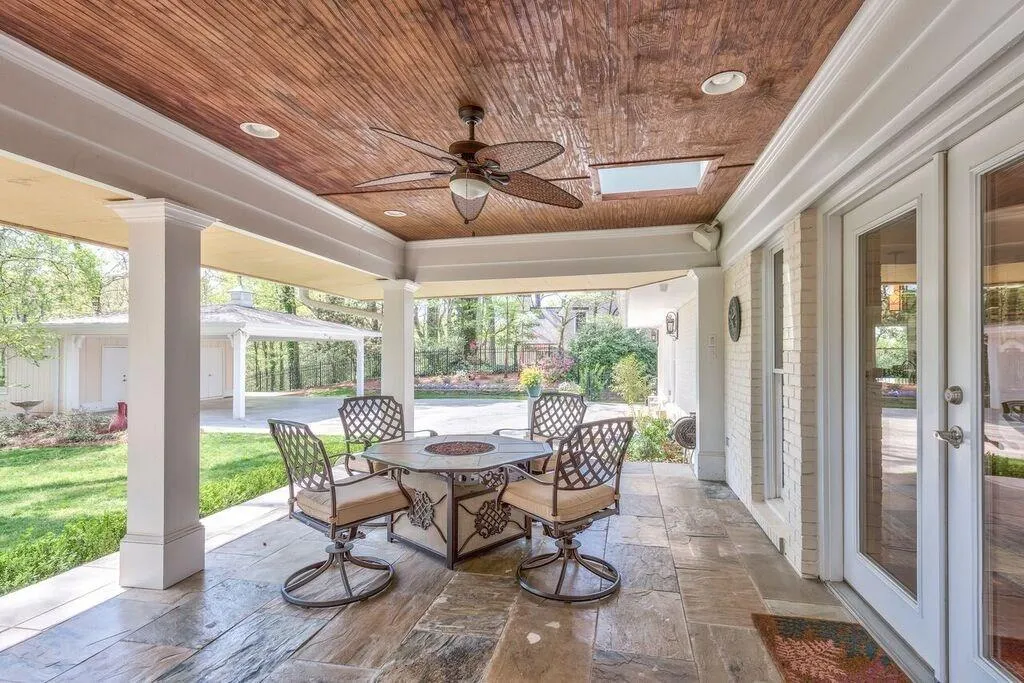 248 Tara Trail, Atlanta, Georgia 30327, 4 Bedrooms Bedrooms, ,3 BathroomsBathrooms,Residential,Sold,248 Tara Trail,5666979