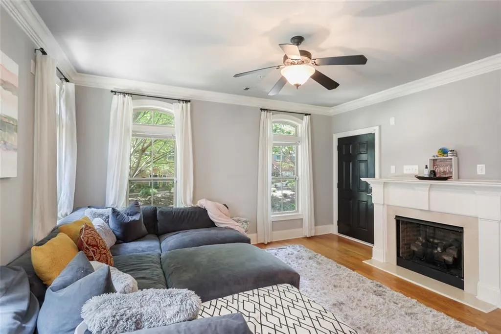 825 Perennial Drive, Atlanta, Georgia 30328, 2 Bedrooms Bedrooms, ,2 BathroomsBathrooms,Residential,Sold,825 Perennial Drive,6900816