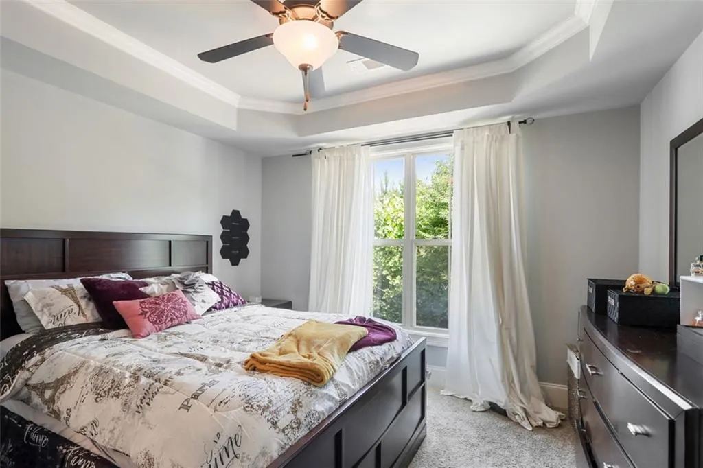 825 Perennial Drive, Atlanta, Georgia 30328, 2 Bedrooms Bedrooms, ,2 BathroomsBathrooms,Residential,Sold,825 Perennial Drive,6900816