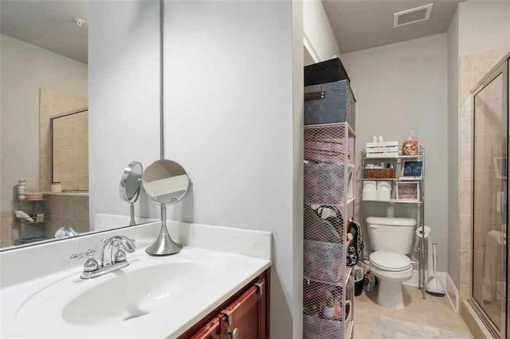 825 Perennial Drive, Atlanta, Georgia 30328, 2 Bedrooms Bedrooms, ,2 BathroomsBathrooms,Residential,Sold,825 Perennial Drive,6900816