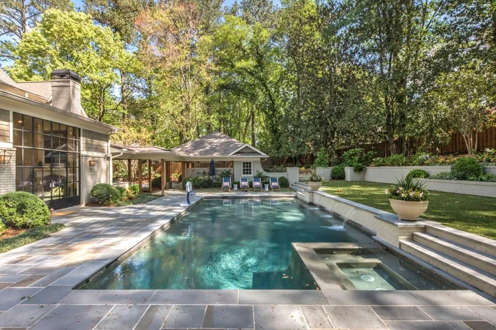 292 Blanton Road Nw, Atlanta, Georgia 30342, 6 Bedrooms Bedrooms, ,5 BathroomsBathrooms,Residential,Sold,292 Blanton Road Nw,5678888
