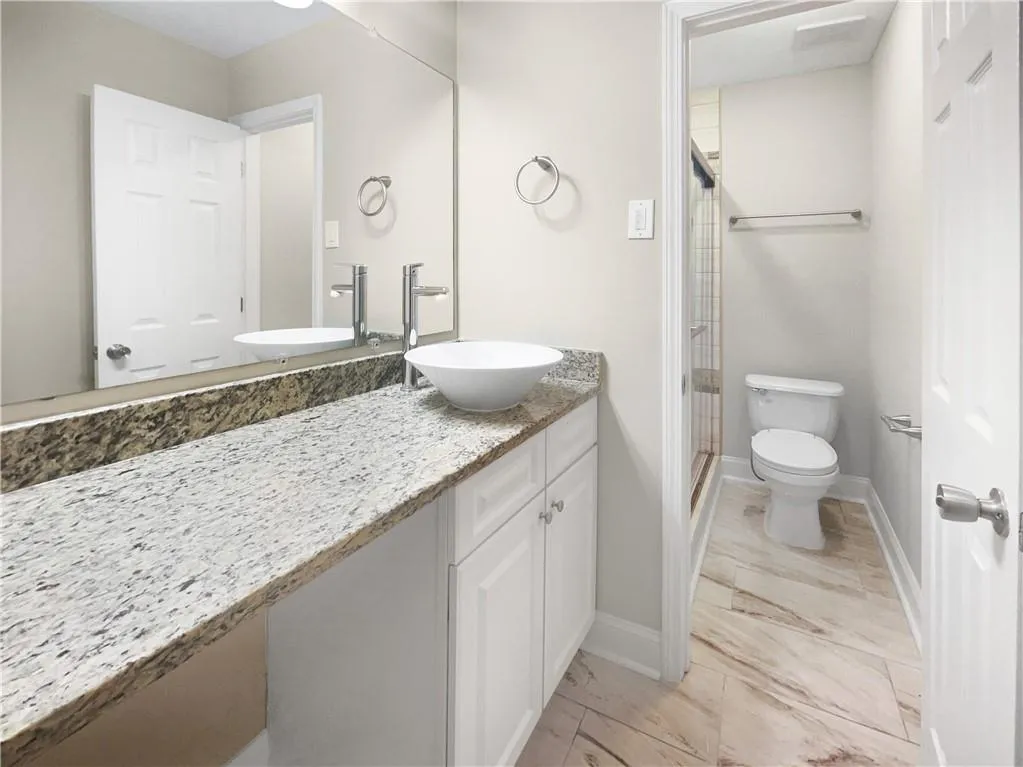 6980 Roswell Road Unit J6, Atlanta, Georgia 30328, 2 Bedrooms Bedrooms, ,2 BathroomsBathrooms,Residential,Sold,6980 Roswell Road Unit J6,7564544