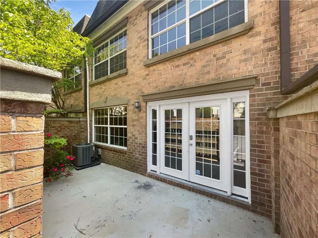 6980 Roswell Road Unit J6, Atlanta, Georgia 30328, 2 Bedrooms Bedrooms, ,2 BathroomsBathrooms,Residential,Sold,6980 Roswell Road Unit J6,7564544