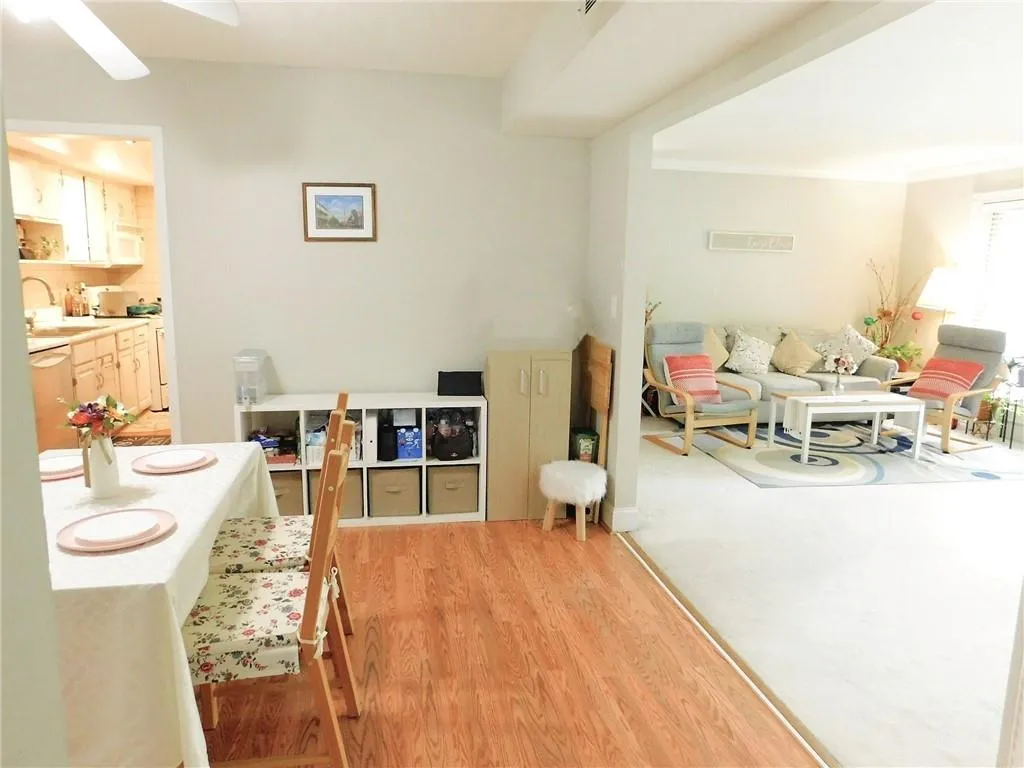 6851 Roswell Road Unit D36, Sandy Springs, Georgia 30328, 2 Bedrooms Bedrooms, ,2 BathroomsBathrooms,Residential,Sold,6851 Roswell Road Unit D36,7213397