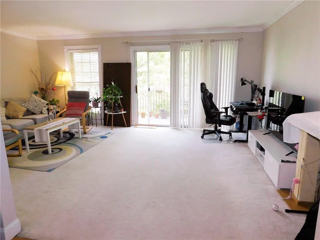 6851 Roswell Road Unit D36, Sandy Springs, Georgia 30328, 2 Bedrooms Bedrooms, ,2 BathroomsBathrooms,Residential,Sold,6851 Roswell Road Unit D36,7213397