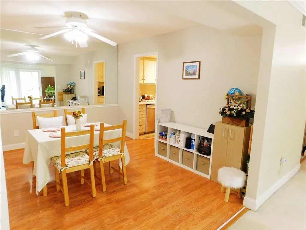 6851 Roswell Road Unit D36, Sandy Springs, Georgia 30328, 2 Bedrooms Bedrooms, ,2 BathroomsBathrooms,Residential,Sold,6851 Roswell Road Unit D36,7213397