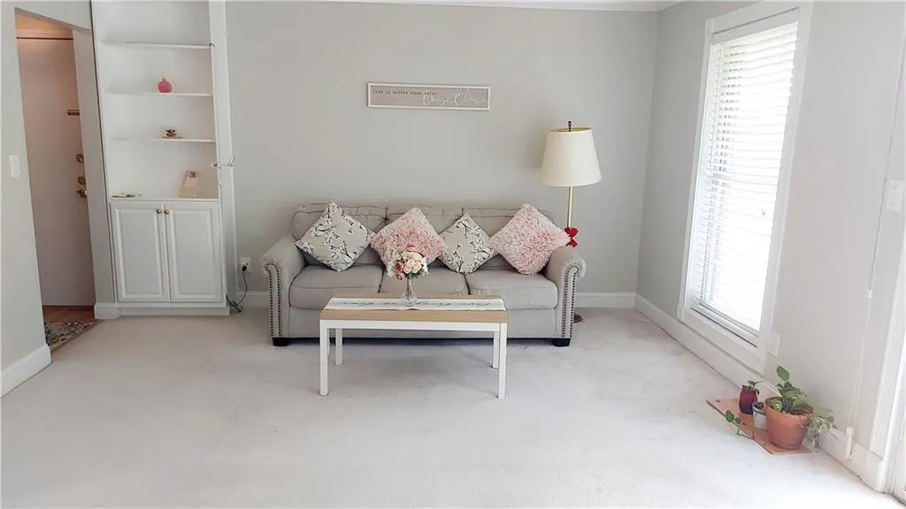 6851 Roswell Road Unit D36, Sandy Springs, Georgia 30328, 2 Bedrooms Bedrooms, ,2 BathroomsBathrooms,Residential,Sold,6851 Roswell Road Unit D36,7213397