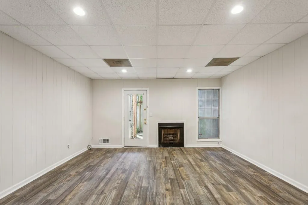 Finished Terrace Level Basement