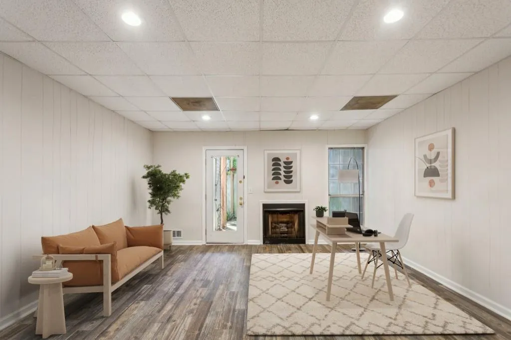 Finished Terrace Level With A Large Bonus Space - Perfect For An Additional Bedroom Or Living Space