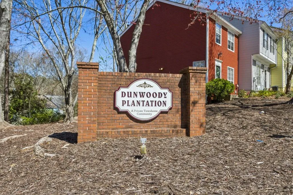 Nestled Along The Chattahoochee River!
