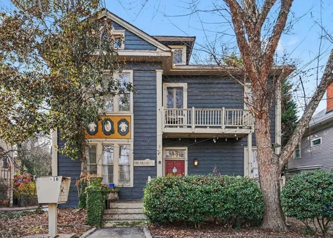 Two Bed, Two Bath Condo In A Beautifully Preserved Historic Building In Midtown!