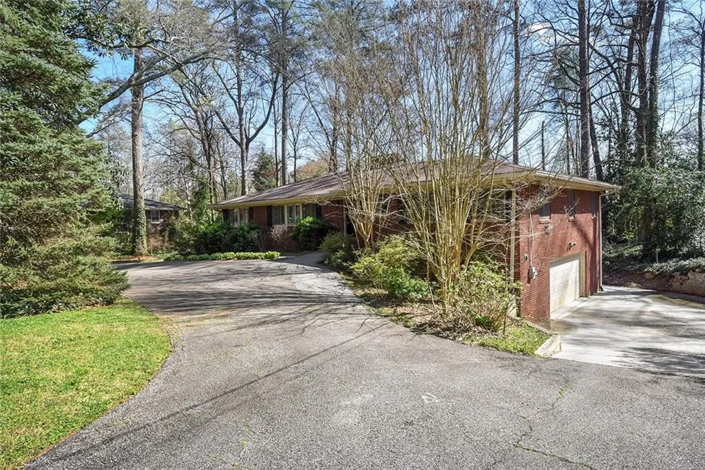 63 Osner Drive, Sandy Springs, Georgia 30342, 3 Bedrooms Bedrooms, ,3 BathroomsBathrooms,Residential,Sold,63 Osner Drive,5989509