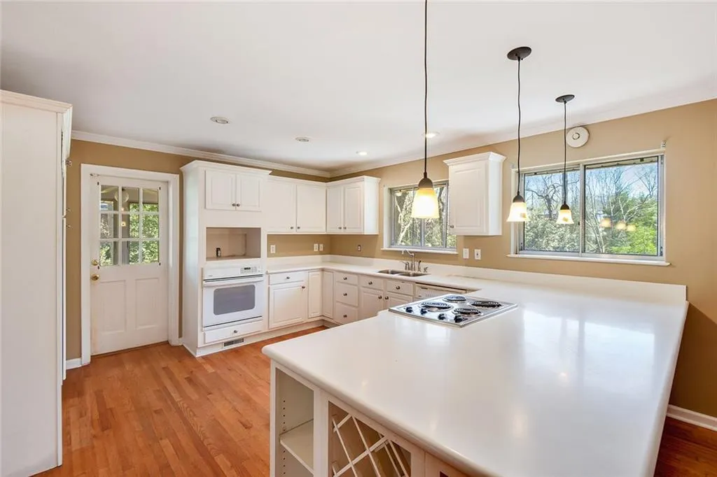 63 Osner Drive, Sandy Springs, Georgia 30342, 3 Bedrooms Bedrooms, ,3 BathroomsBathrooms,Residential,Sold,63 Osner Drive,5989509