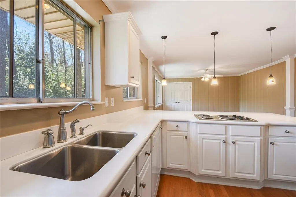 63 Osner Drive, Sandy Springs, Georgia 30342, 3 Bedrooms Bedrooms, ,3 BathroomsBathrooms,Residential,Sold,63 Osner Drive,5989509