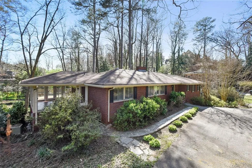 63 Osner Drive, Sandy Springs, Georgia 30342, 3 Bedrooms Bedrooms, ,3 BathroomsBathrooms,Residential,Sold,63 Osner Drive,5989509