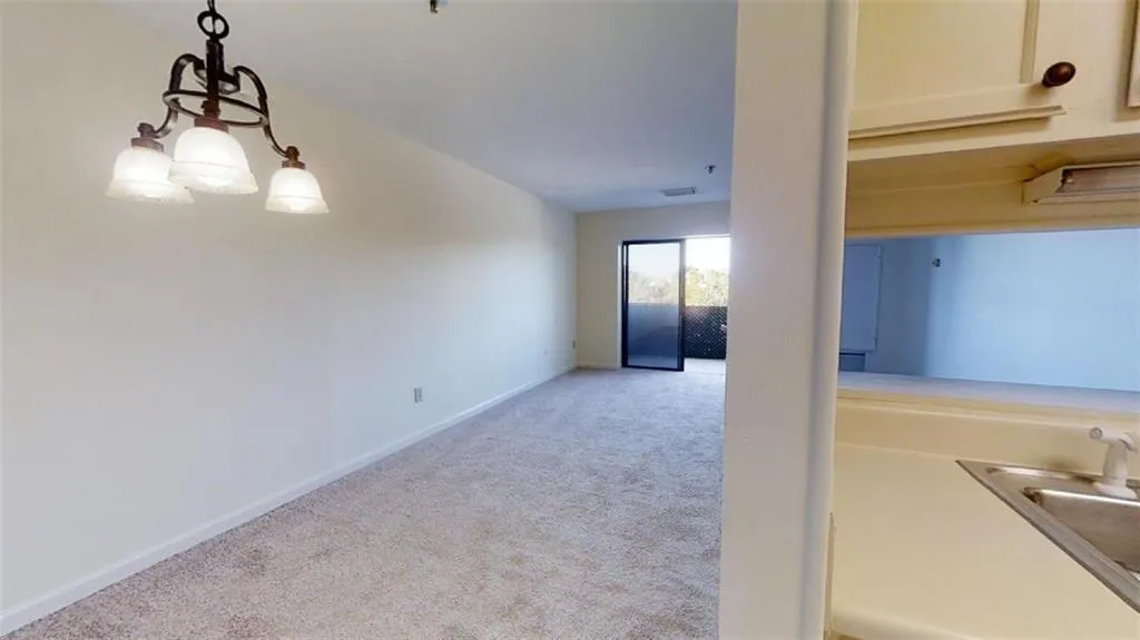 300 Johnson Ferry Road Ne Unit B509, Sandy Springs, Georgia 30328, 1 Bedroom Bedrooms, ,1 BathroomBathrooms,Residential,Sold,300 Johnson Ferry Road Ne Unit B509,7002827