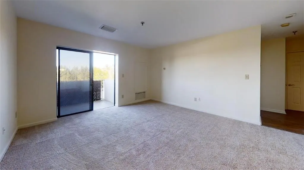 300 Johnson Ferry Road Ne Unit B509, Sandy Springs, Georgia 30328, 1 Bedroom Bedrooms, ,1 BathroomBathrooms,Residential,Sold,300 Johnson Ferry Road Ne Unit B509,7002827