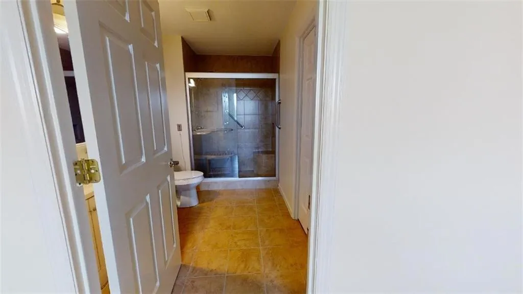300 Johnson Ferry Road Ne Unit B509, Sandy Springs, Georgia 30328, 1 Bedroom Bedrooms, ,1 BathroomBathrooms,Residential,Sold,300 Johnson Ferry Road Ne Unit B509,7002827